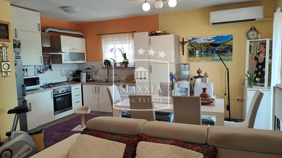 House, 230 m2, For Sale, Obrovac - Kruševo